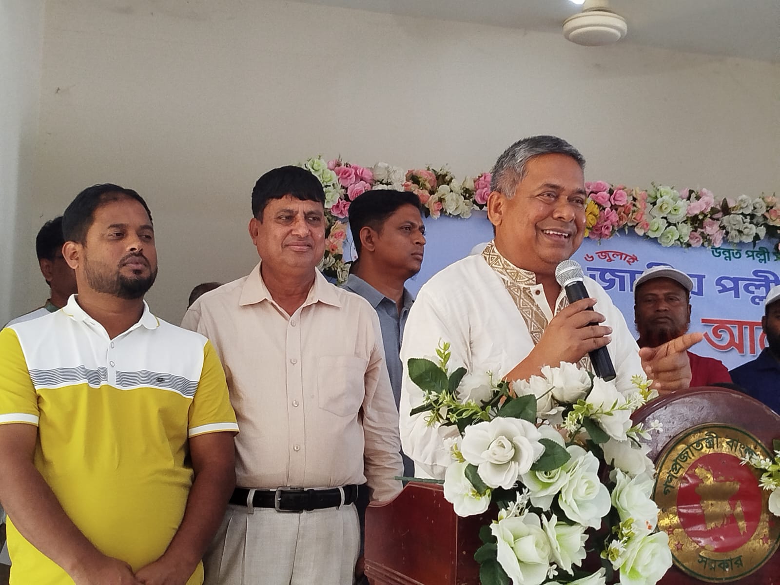 জাতীয় পল্লী উন্নয়ন দিবস শ্রীপুরে পল্লী উন্নয়ন দিবসে র‍্যালি, আলোচনা সভা, ঋণ ও গাছের চারা বিতরণ