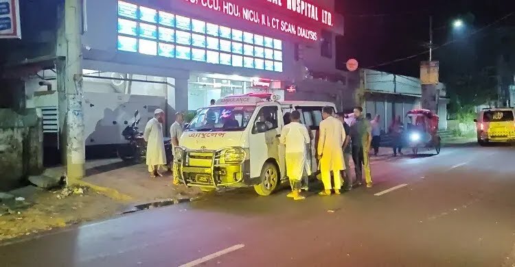 ‘জিনের নির্দেশে’ দাফনের পর মায়ের মরদেহ কবর থেকে তুললেন সন্তানরা