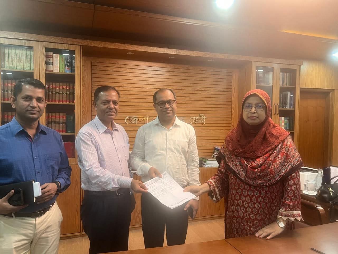 ফেনীতে সাপের কামড় ও জলাতঙ্ক  প্রতিষেধক ভ্যাকসিন অনুদান দিল জেলা প্রশাসন