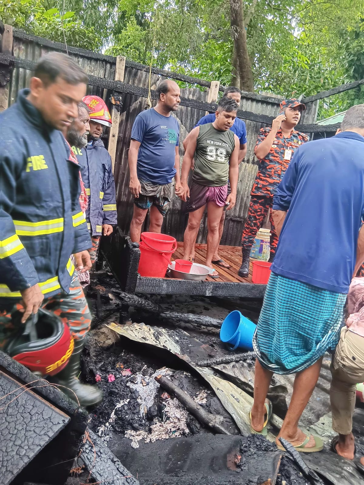 ধামরাইয়ে বৈদ্যুতিক শর্ট সার্কিটে বসতঘরে আগুন