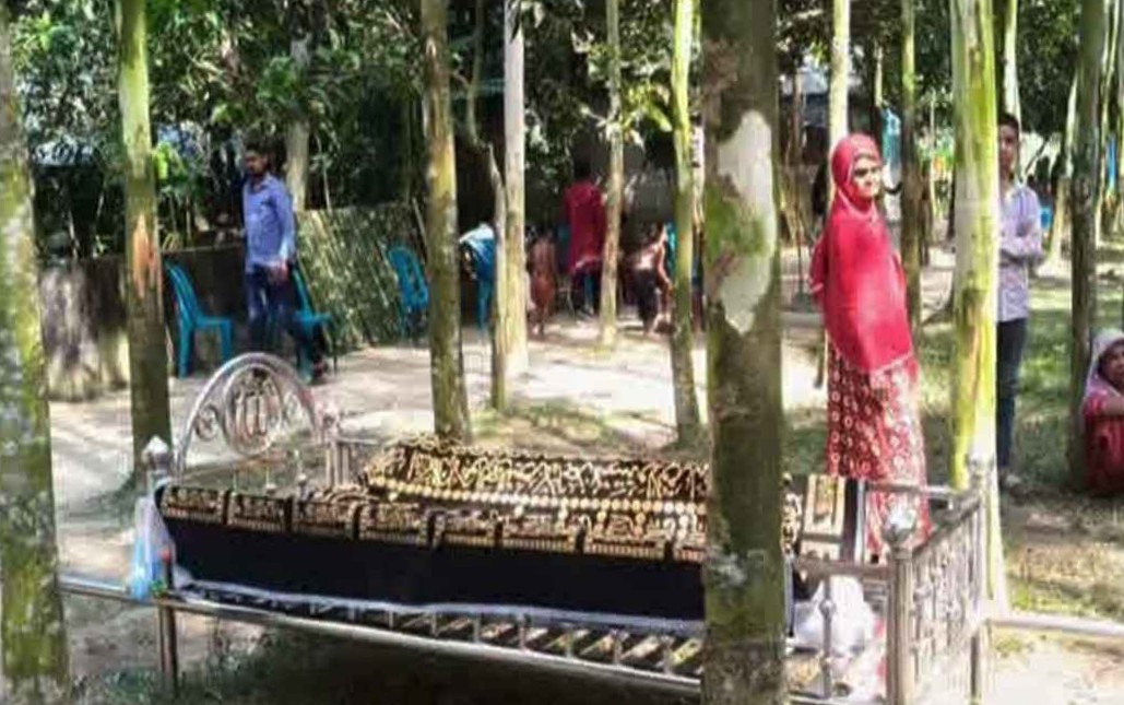 গাইবান্ধায় বাবার জানাজা- দাফনে মেয়ের আপত্তি, অবশেষ দেড় লাখ টাকায় জটিলতার নিরসন
